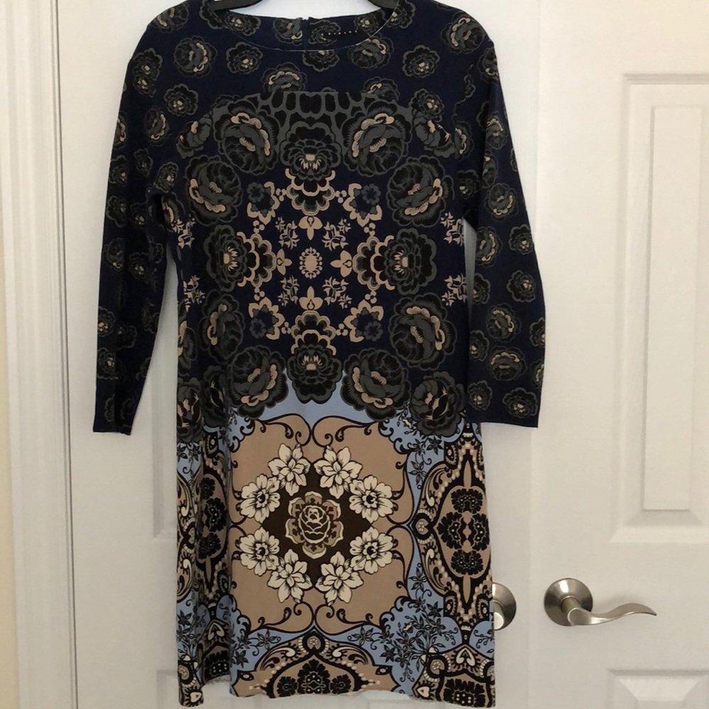 Sisley Floral 3/4 Sleeve Shift Dress